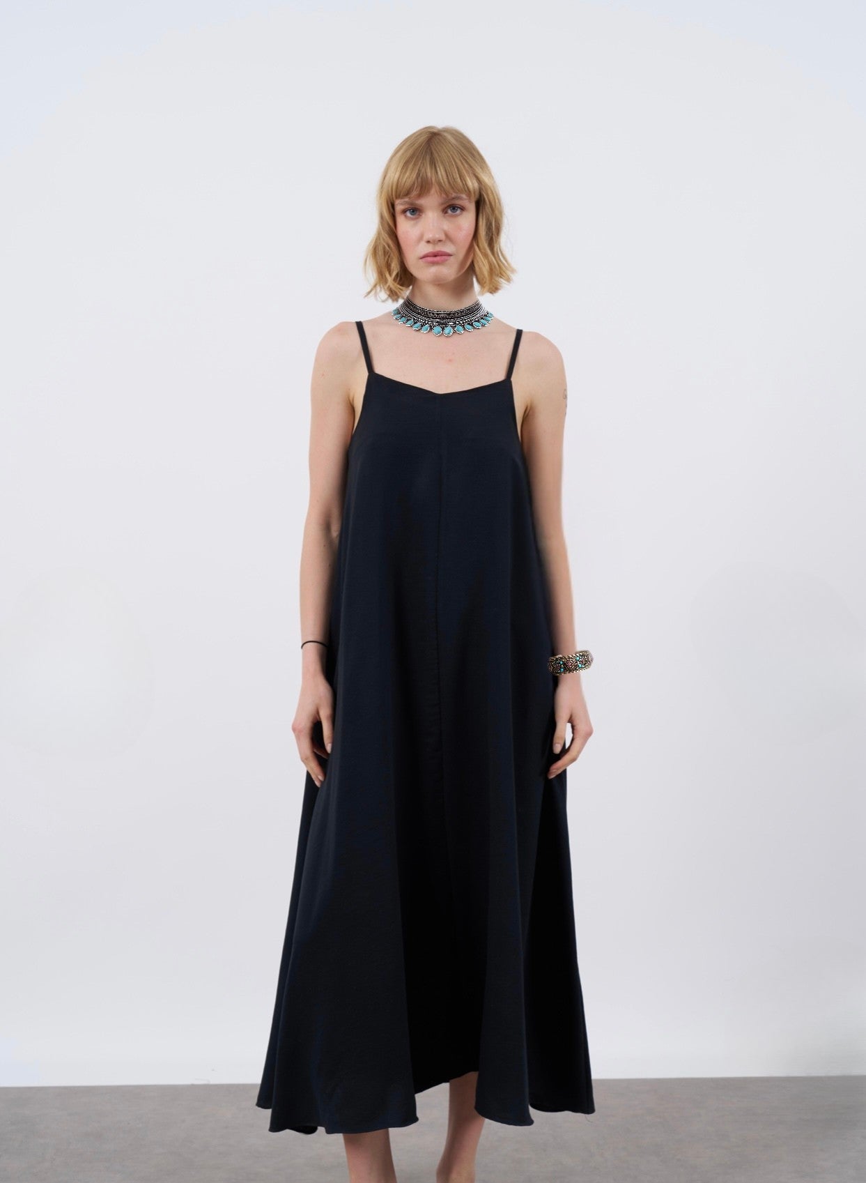 Minimalist Elegance Black Maxi Dress